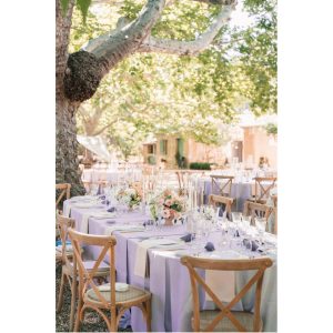 Table ovale à napper jusqu’à 14 pers